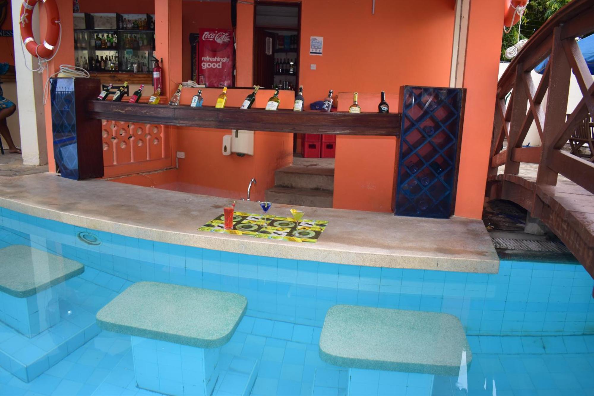 Azul Margarita Beach Resort Bamburi Bagian luar foto