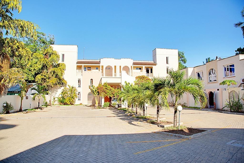 Azul Margarita Beach Resort Bamburi Bagian luar foto